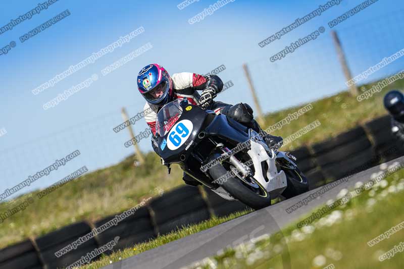 anglesey no limits trackday;anglesey photographs;anglesey trackday photographs;enduro digital images;event digital images;eventdigitalimages;no limits trackdays;peter wileman photography;racing digital images;trac mon;trackday digital images;trackday photos;ty croes